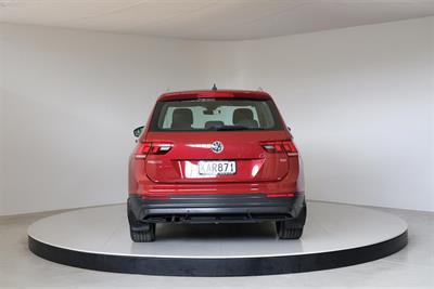 2016 Volkswagen Tiguan - Thumbnail